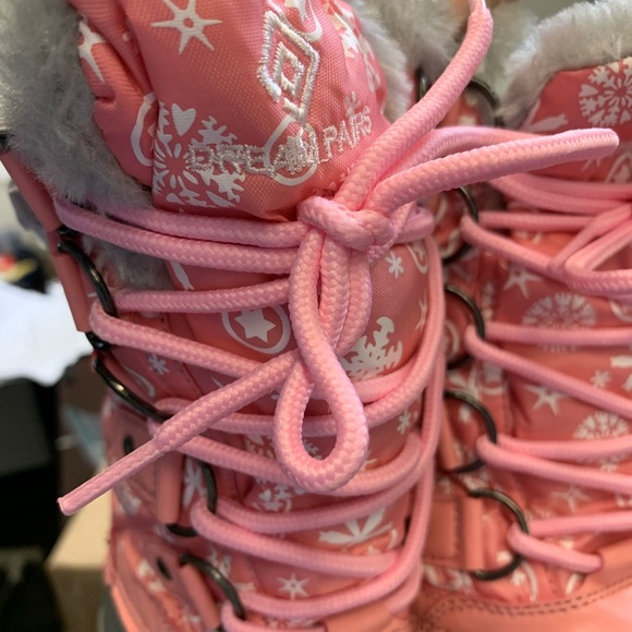 New in box pink snow boots little kids size 10 with faux fur lining - Picture 8 of 16